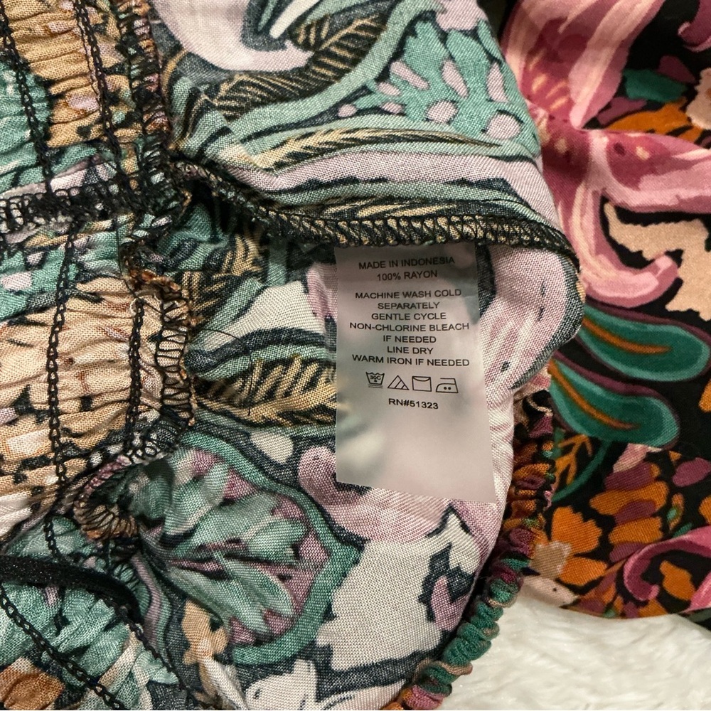 Vince Camuto | Floral Wide Leg Challis Pants size Small NWT - Picture 8 of 12